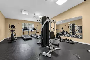 942 SW 113th Terrace, Pembroke Pines, FL 33025 - Photo 39