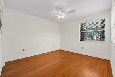 942 SW 113th Terrace, Pembroke Pines, FL 33025 - Photo 17
