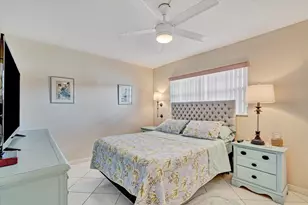 22 Abbey Ln, Delray Beach, FL 33446 - Photo 9