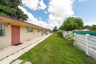 5725 Tyler St, Hollywood, FL 33021 - Photo 3