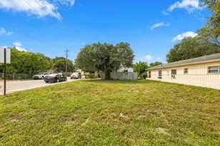 1208 3rd Ave S, Lake Worth Beach, FL 33460 - Photo 3