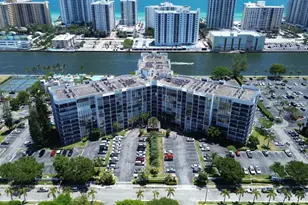 800 Parkview Dr, Hallandale Beach, FL 33009 - Photo 27