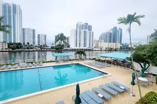 800 Parkview Dr, Hallandale Beach, FL 33009 - Photo 25