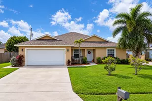 632 SW Jaffe Ave, Port Saint Lucie, FL 34953 - Photo 1