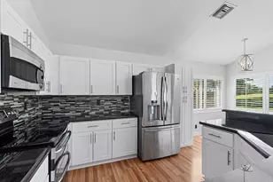 8213 Cassia Dr, Boynton Beach, FL 33472 - Photo 5