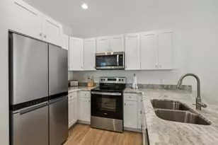 913 S 7th St, Fernandina Beach, FL 32034 - Photo 9