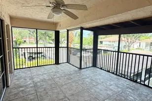 40 Pelican Pointe Dr, Delray Beach, FL 33483 - Photo 29