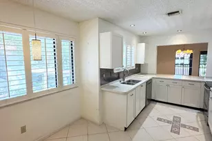 40 Pelican Pointe Dr, Delray Beach, FL 33483 - Photo 9