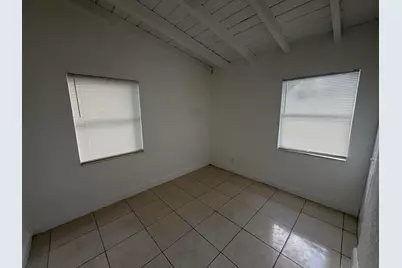 1729 NW 16th Avenue, Fort Lauderdale, FL 33311 - Photo 9