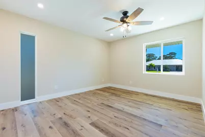 1425 SE Sunshine Avenue, Port Saint Lucie, FL 34952 - Photo 17