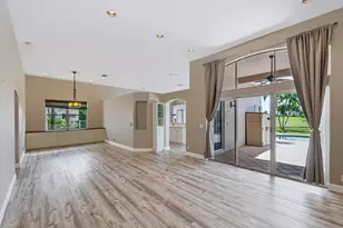 5574 Bermuda Dunes Cir, Lake Worth, FL 33463 - Photo 9