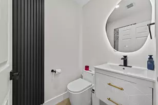 20869 NW 2nd St, Pembroke Pines, FL 33029 - Photo 17