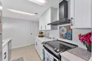 8702 Duchess Ct E, Boynton Beach, FL 33436 - Photo 9
