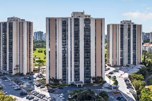 20301 W Country Club Dr, Aventura, FL 33180 - Photo 25
