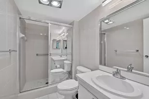 20301 W Country Club Dr, Aventura, FL 33180 - Photo 7