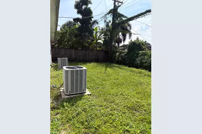 1521 NW 8th Avenue, Fort Lauderdale, FL 33311 - Photo 17