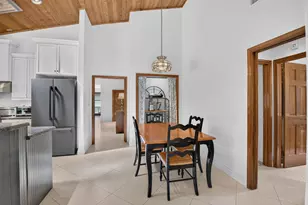 2750 NW 26th Ct, Boca Raton, FL 33434 - Photo 17
