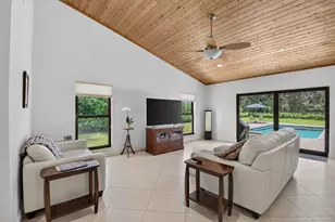 2750 NW 26th Ct, Boca Raton, FL 33434 - Photo 13