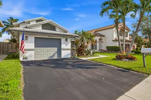 501 Lakeside Cir, Sunrise, FL 33326 - Photo 5