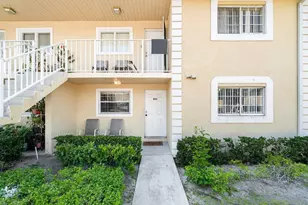 804 Palm Beach Trace Dr, Royal Palm Beach, FL 33411 - Photo 3
