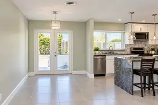 266 SW 12th St, Boca Raton, FL 33432 - Photo 9