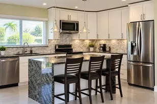 266 SW 12th St, Boca Raton, FL 33432 - Photo 5