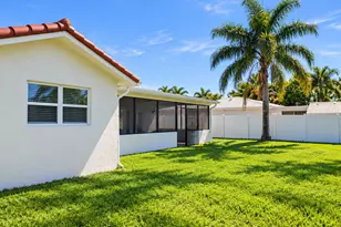 266 SW 12th St, Boca Raton, FL 33432 - Photo 27