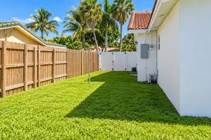 266 SW 12th St, Boca Raton, FL 33432 - Photo 29