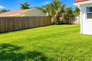266 SW 12th St, Boca Raton, FL 33432 - Photo 25