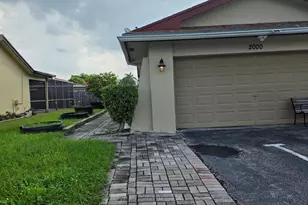 2000 NW 70th Ln, Margate, FL 33063 - Photo 3