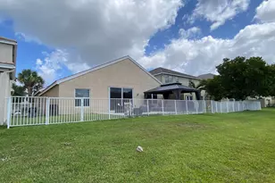 325 Berenger Walk, Royal Palm Beach, FL 33414 - Photo 41