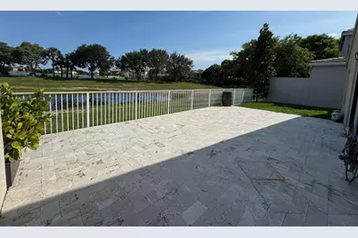 325 Berenger Walk, Royal Palm Beach, FL 33414 - Photo 37