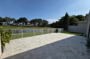 325 Berenger Walk, Royal Palm Beach, FL 33414 - Photo 37
