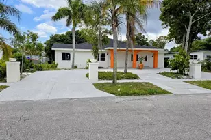 424 E Ilex Dr, Lake Park, FL 33403 - Photo 1
