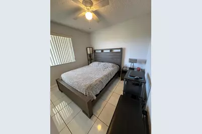 3138 Via Poinciana #317, Lake Worth, FL 33467 - Photo 9