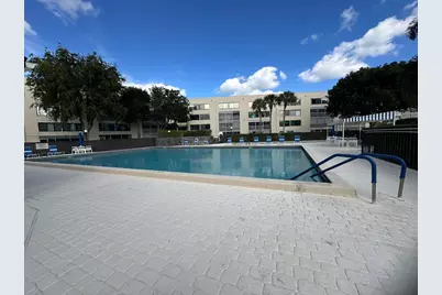 3138 Via Poinciana #317, Lake Worth, FL 33467 - Photo 11