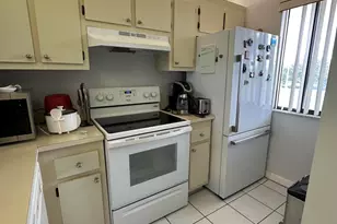 3138 Via Poinciana, Lake Worth, FL 33467 - Photo 3