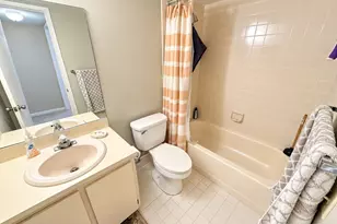 2230 N Cypress Bend Dr, Pompano Beach, FL 33069 - Photo 15