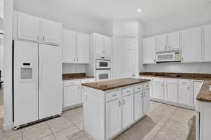 21262 Falls Ridge Way, Boca Raton, FL 33428 - Photo 5