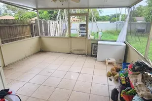 1769 Keenland Cir, West Palm Beach, FL 33415 - Photo 3