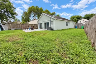 138 SW 159th Way, Sunrise, FL 33326 - Photo 31
