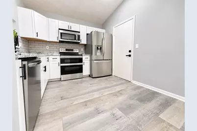 138 SW 159th Way, Sunrise, FL 33326 - Photo 5