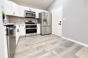 138 SW 159th Way, Sunrise, FL 33326 - Photo 5