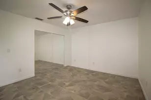 1303 Lakeview Dr E, Royal Palm Beach, FL 33411 - Photo 17