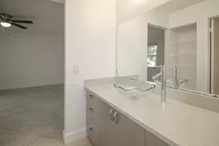 1303 Lakeview Dr E, Royal Palm Beach, FL 33411 - Photo 15