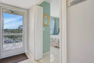 3959 Via Poinciana, Lake Worth, FL 33467 - Photo 5