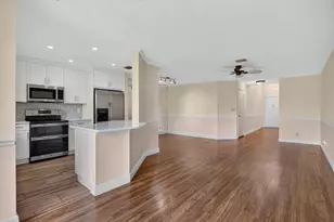 2047 Discovery Cir E, Deerfield Beach, FL 33442 - Photo 13