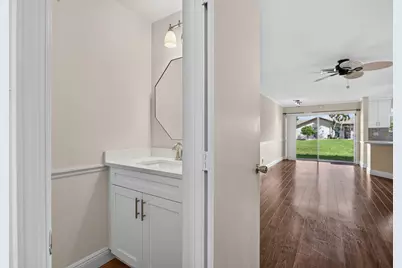 2047 Discovery Circle E, Deerfield Beach, FL 33442 - Photo 7