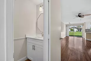 2047 Discovery Cir E, Deerfield Beach, FL 33442 - Photo 7