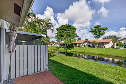 2047 Discovery Circle E, Deerfield Beach, FL 33442 - Photo 21